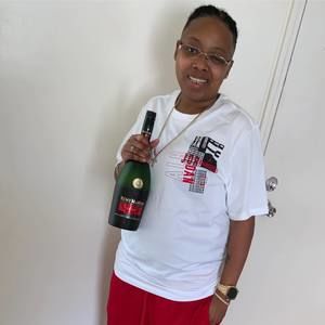 Meet your Posher, Janaye